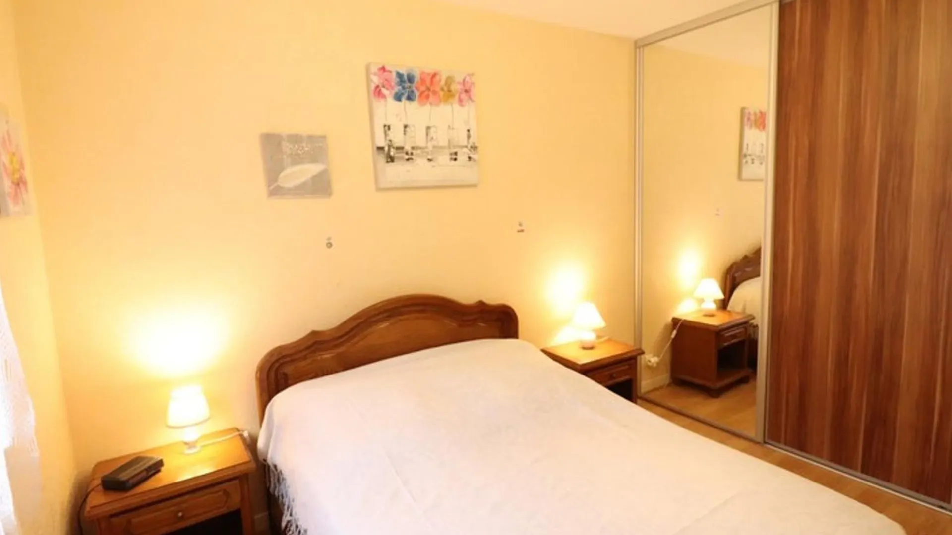 Gite Au Bord Du Lac De Saint-Etienne Cantales Avec Piscine, Jardin Clos Et Acces Activites Nautiques. - Fr-1-742-255