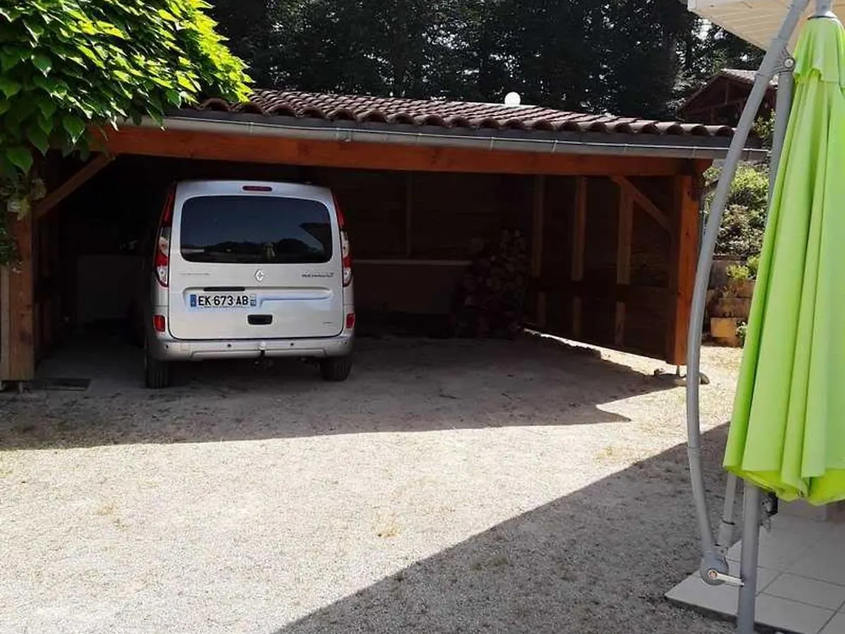 Holiday home Gite Au Bord Du Lac De Saint-Etienne Cantales Avec Piscine, Jardin Clos Et Acces Activites Nautiques. - Fr-1-742-255 France